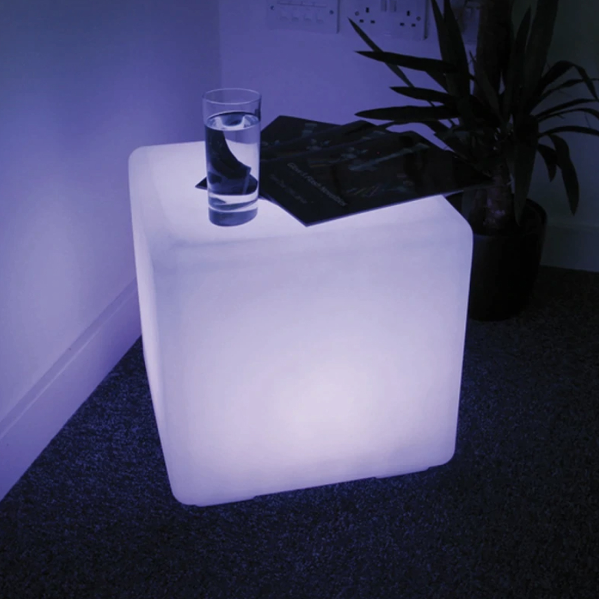 outdoor cube light seat